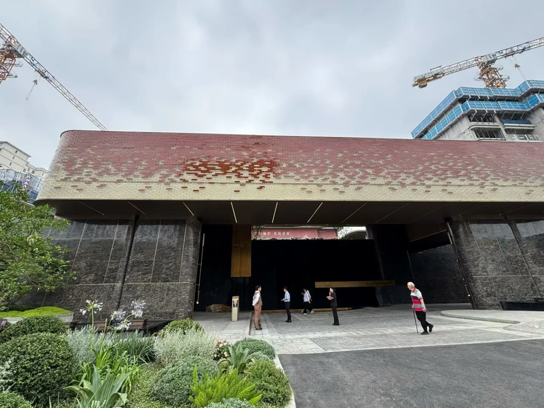 南七绿城中科星瀚府实景示范区开放后，为啥全网大小V、房产博主都在吐槽。...