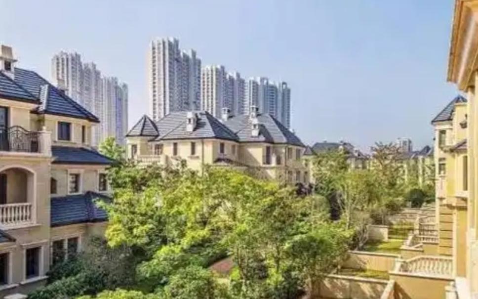 “洗房失败！”上海，女子和小自己13岁的男子结婚，说自己女儿想换更好的学校读书，