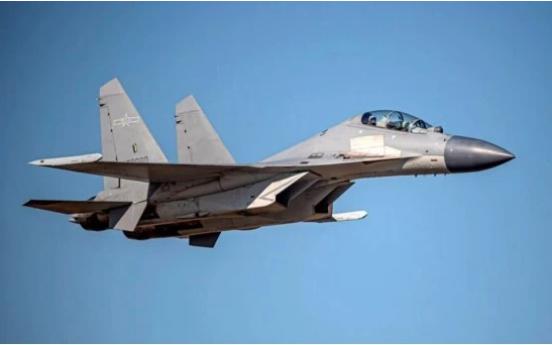 10月27日，解放军军机与台军战机在台湾西南海域上空发生无线电交锋，台军试图拦截