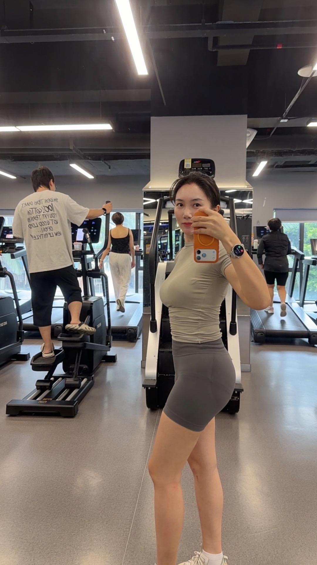 健身健身女孩多巴胺运动日常