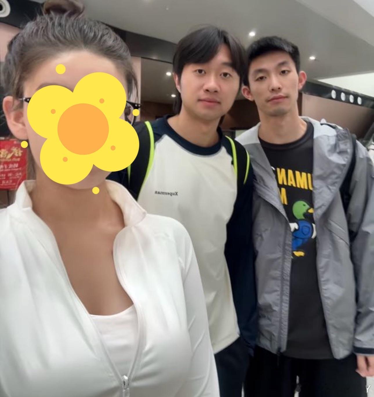 哈哈哈哈哈哈哈 沪豪这头发 一看就是用康如洗过了[doge] ​​​