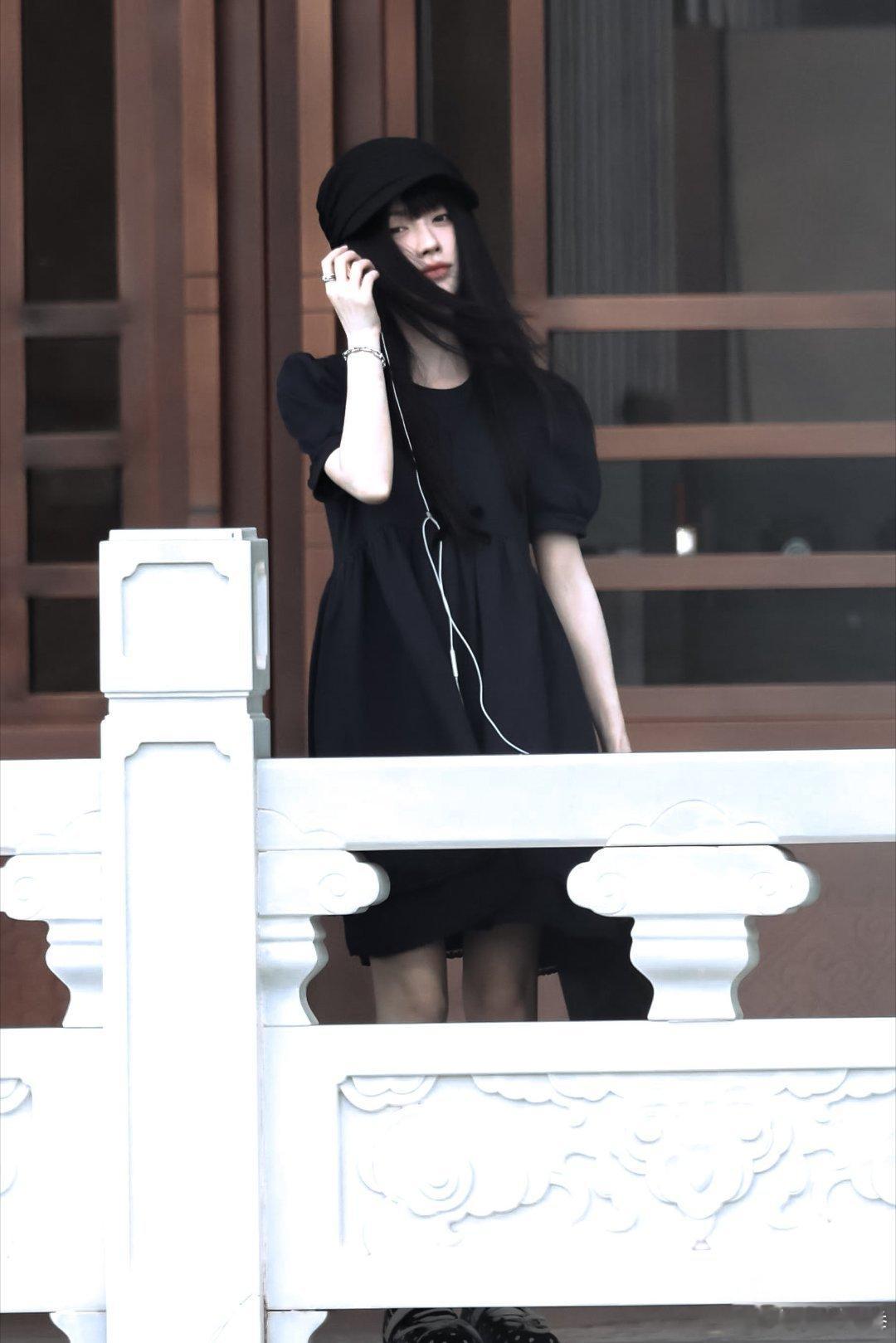 jjy鞠婧祎露芜衣 jjy鞠婧祎月鳞绮纪 藤树下 我是我的春天