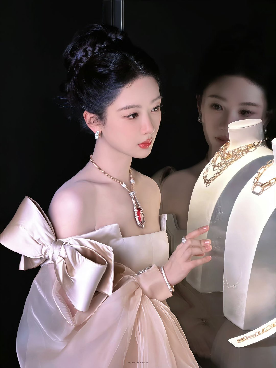 杨紫  ❄️ 杨紫玉兰花开君再来    ❄️ 杨紫董竹君  你总是觉得我跟谁都好