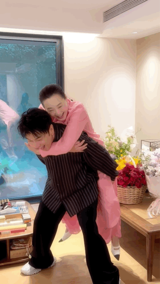 林依轮结婚31年发文 结婚31年从珍珠婚迈向金婚，林依轮感恩爱人包容，暖心发文让