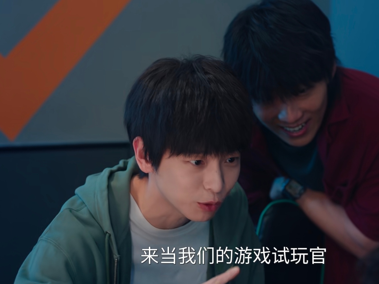 谦儿这套绿色卫衣也很好看a… 