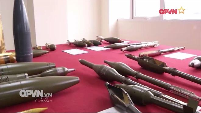 越南军工生产的火箭弹炮弹