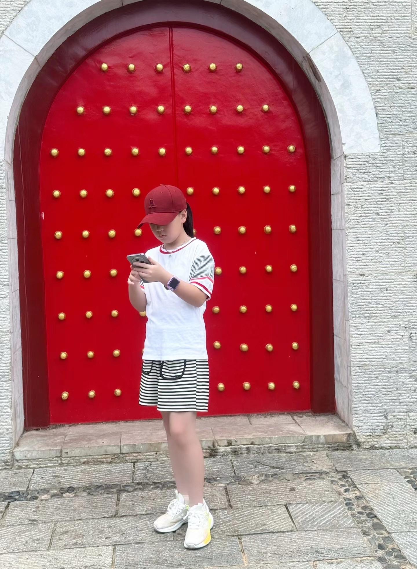 看着我这1.8米大个的儿子， 突然感觉自己真不再年轻了😄😄