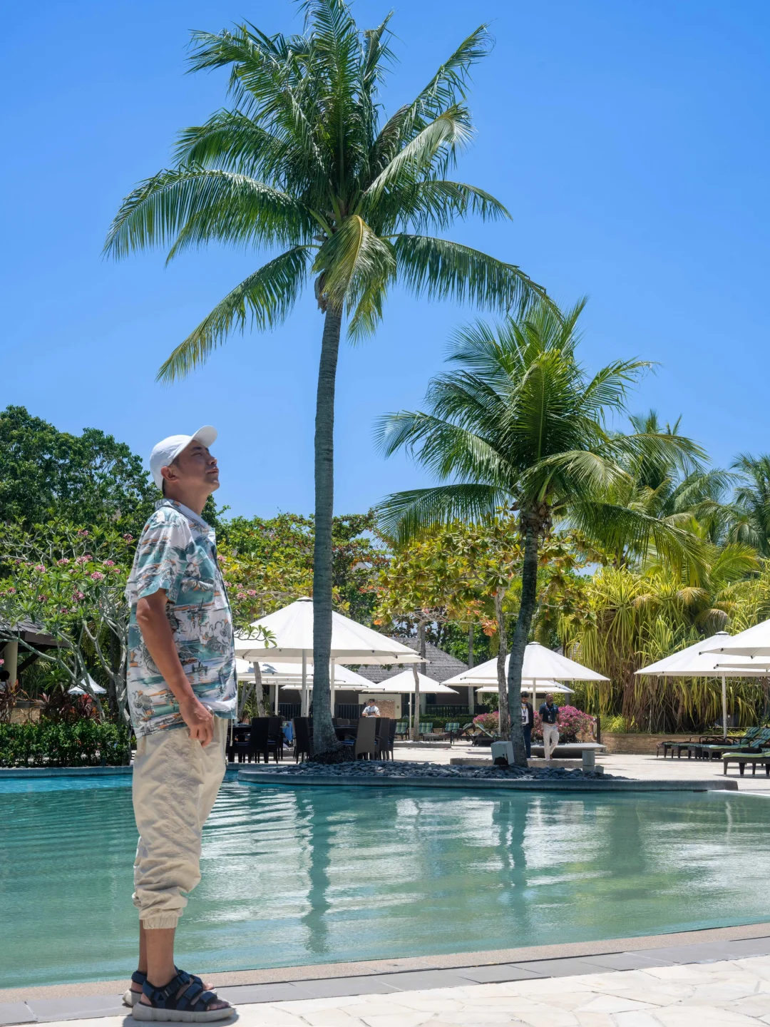 🏞️ 探索天堂，沉醉莎莉雅
马来西亚旅行，晚上入住莎利雅香格里拉酒店，这里的日...