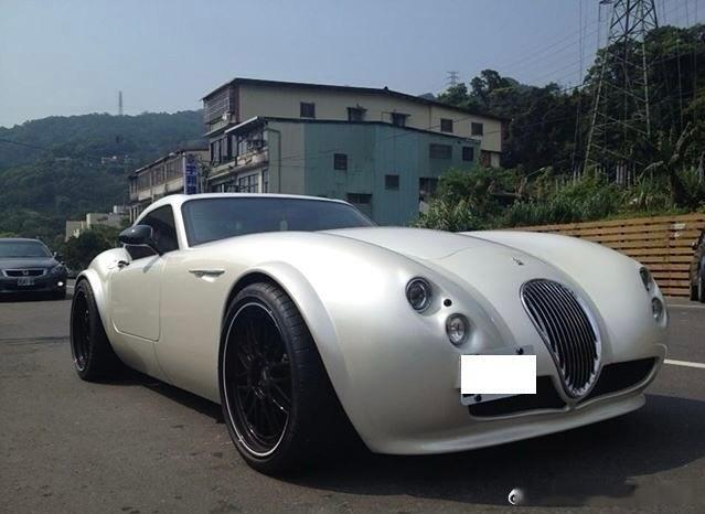 #台湾老车# 德國Wiesmann公司所打造的復古風格跑車,動力搭載BMW V8