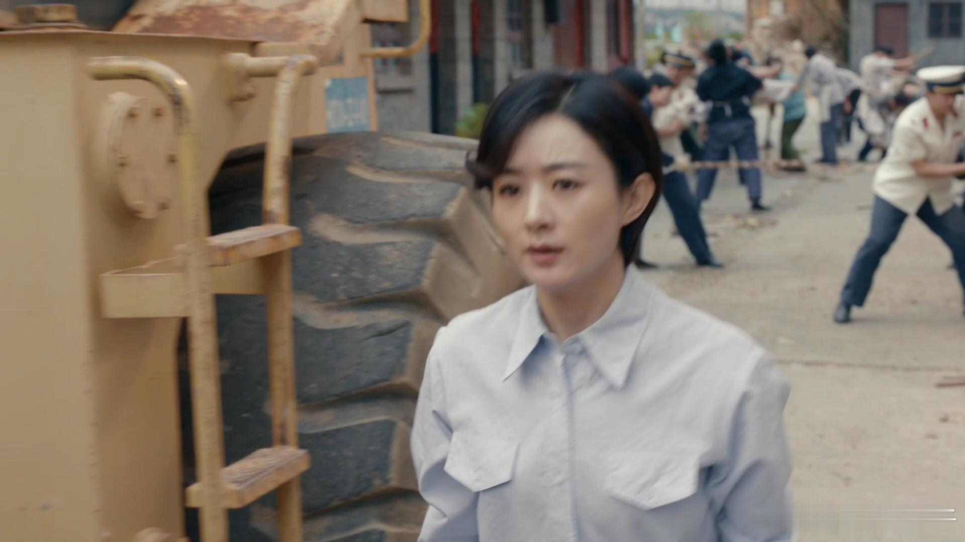 明兰的智取半夏的魄力秋萍的追击李秋萍那一巴掌是真的解气，对着闹事的人直接出手，还