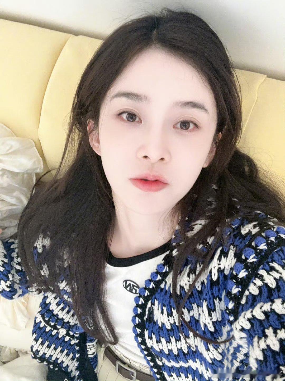 参加浪姐时的赵樱子有一说一，之前怎么没发现赵樱子是个如此有意思的人呢？既然今天听