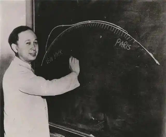 钱学森回国后，即投身新中国科学事业，受命在中国科学院主导筹建力学研究所。一次，时