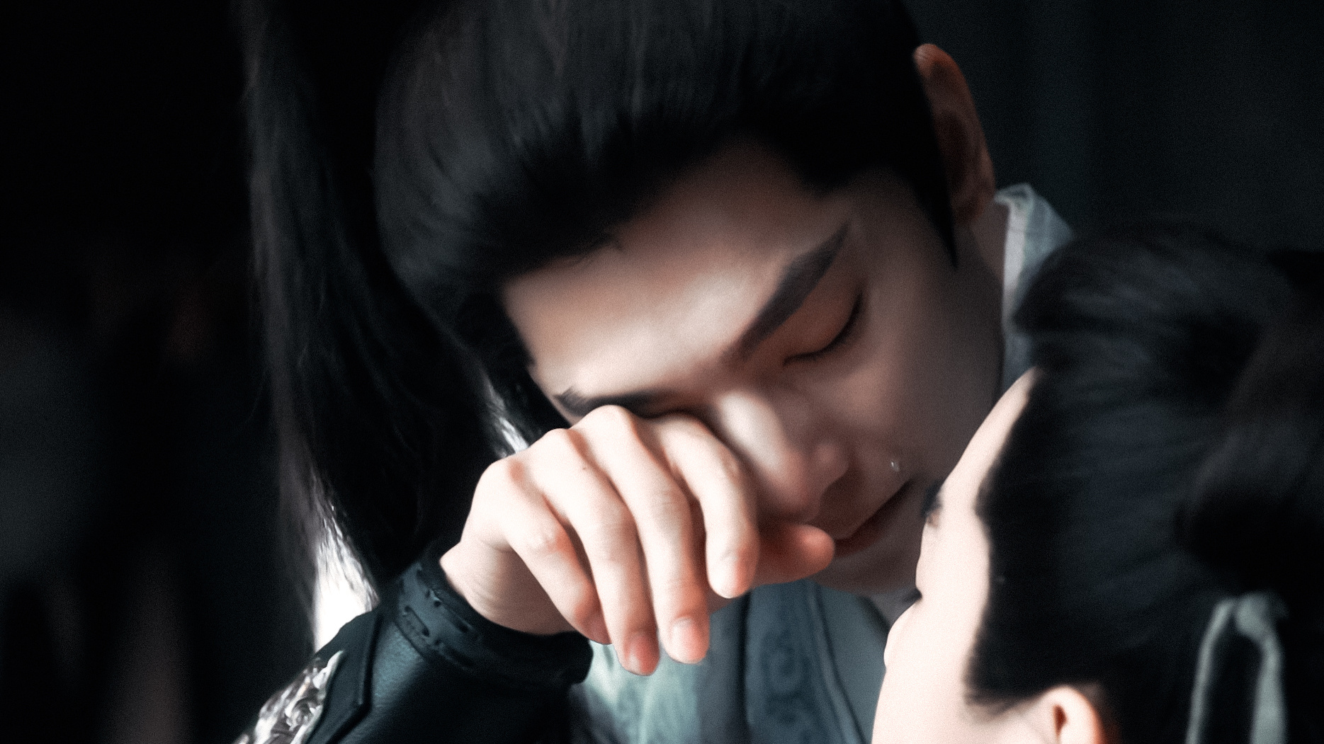 杨洋你知不知道我在屏幕前也是这样抹眼泪的😭 