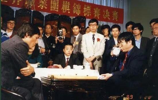 此战曹薰铉成为韩国民族英雄，韩国崛起，称霸世界棋坛20余年，直到柯洁挺身而出。 