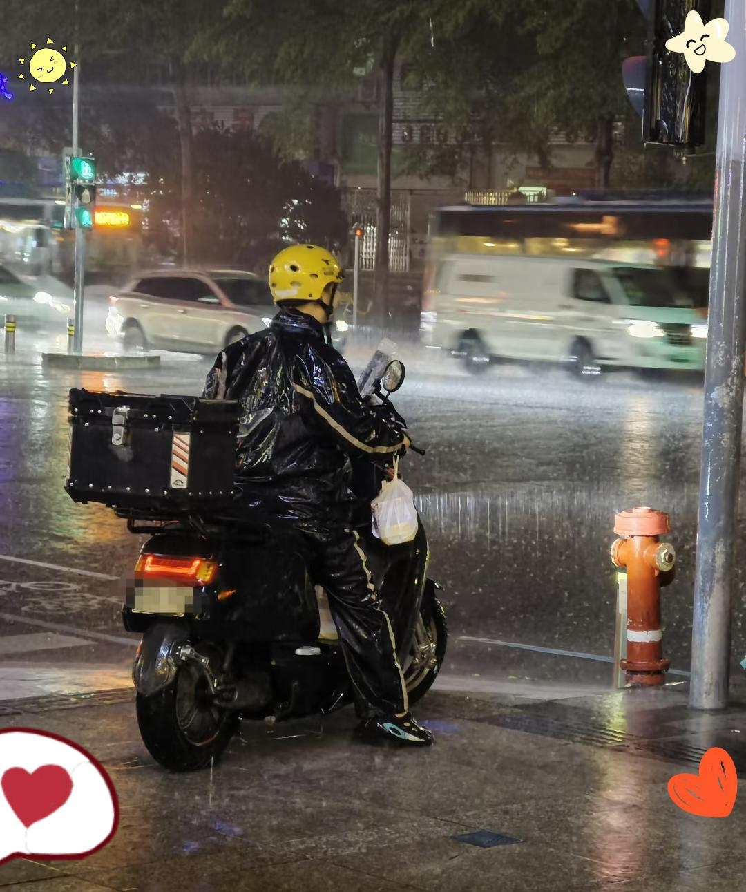 别再说外卖员赚得轻松！28天连轴转、
狂送2000单，到手8500块，
这钱里藏