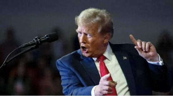 全世界都被特朗普逗笑了，除了高市早苗
 
美国当地时间3月18日深夜10点多，特