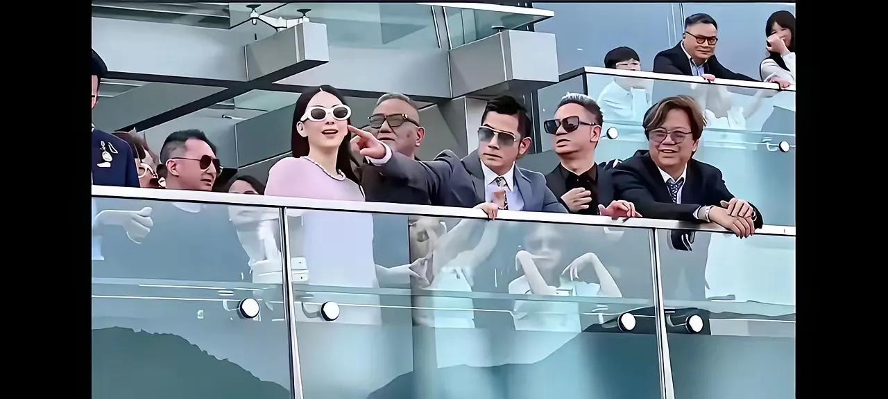相较黄晓明1亿婚礼、奚梦瑶获赠46亿游轮，郭富城100万婚礼显得“俭朴”；其资产
