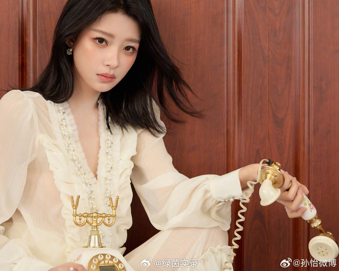 孙怡短发造型 短发是孙怡的舒适区吧！原生短发干净利落，颜值与气质双在线，自信大方