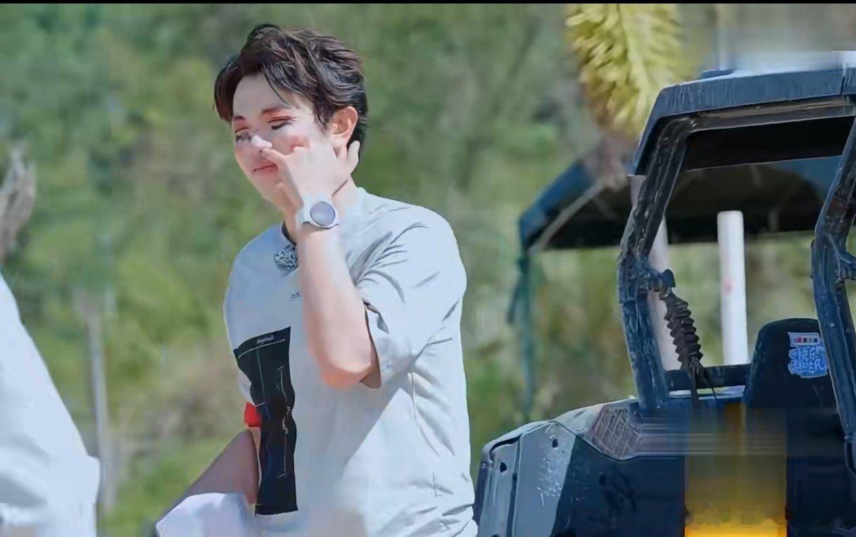 颜人中不存在的形象管理 颜人中的互联网没有偶像包袱！和胜子主打好玩爱玩，形象管理