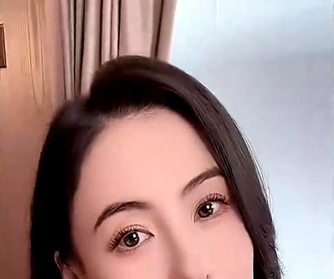 最震撼的离婚后续，不是撕破脸，而是他俩成了“同学”。
你敢信吗？
谢霆锋和张柏芝