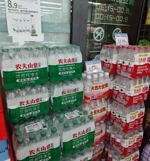 胖东来不卖农夫山泉绿瓶水，这背后有4个真相
1.市场竞争已经白热化。农夫山泉这次