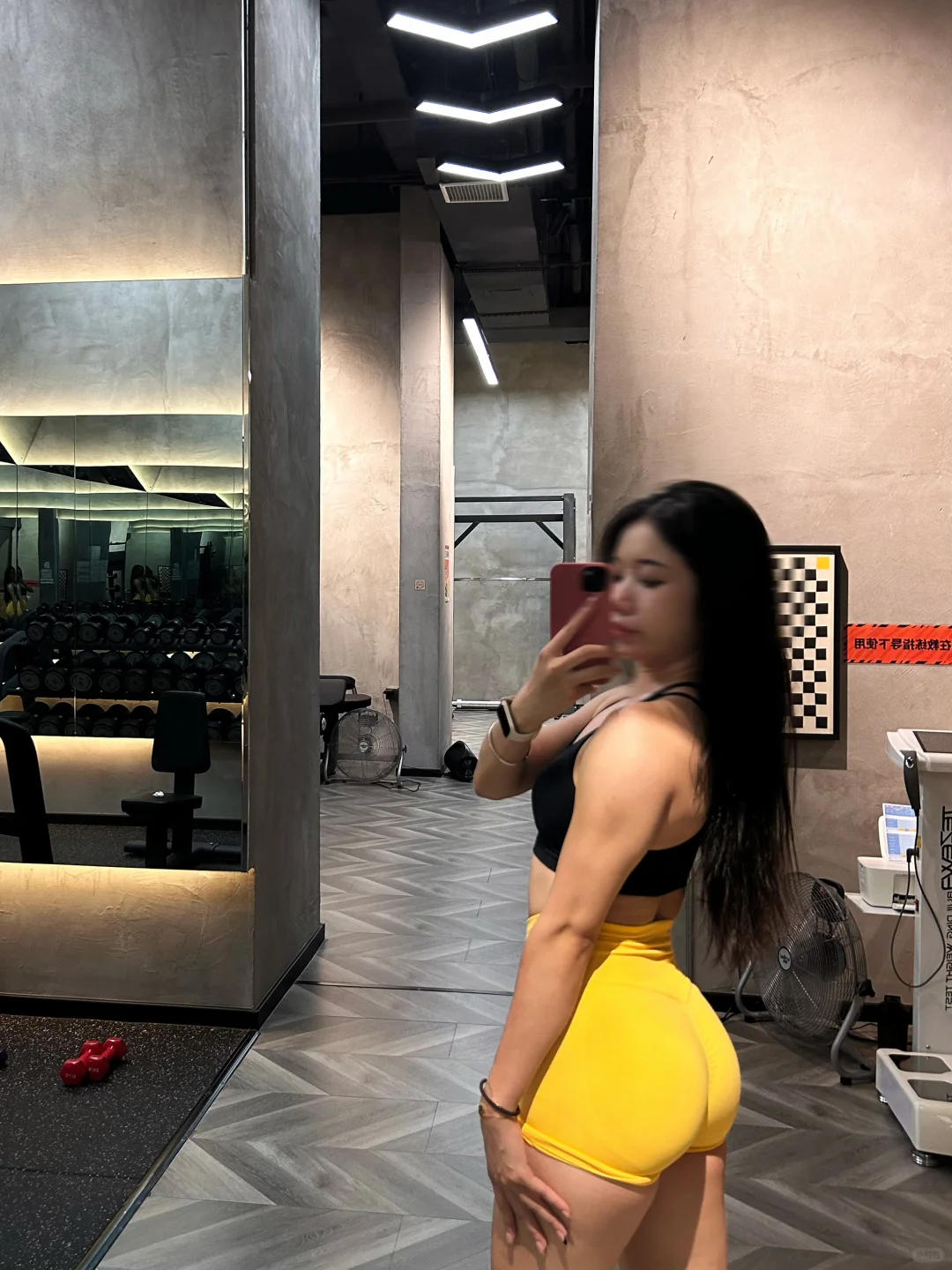 亮色的裤子真的绝了