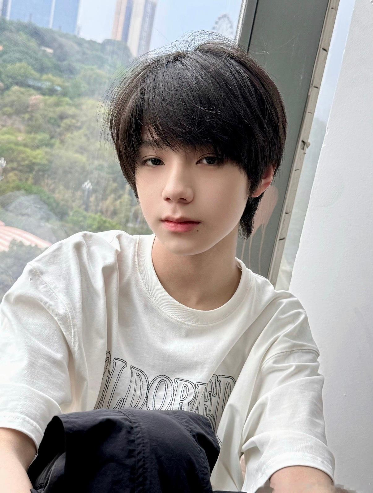 王橹杰粉丝认养海豚粉丝为王橹杰认养海豚 哇塞竟然是海豚！ ​​​