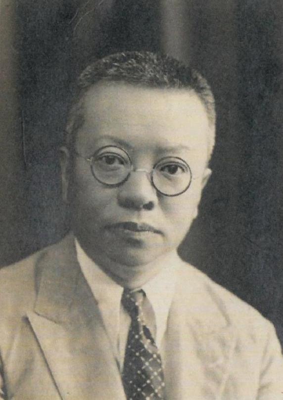 1927年，钱玄同40岁生日，突然想起了自己当年放话“人到四十不死就该枪毙”，正