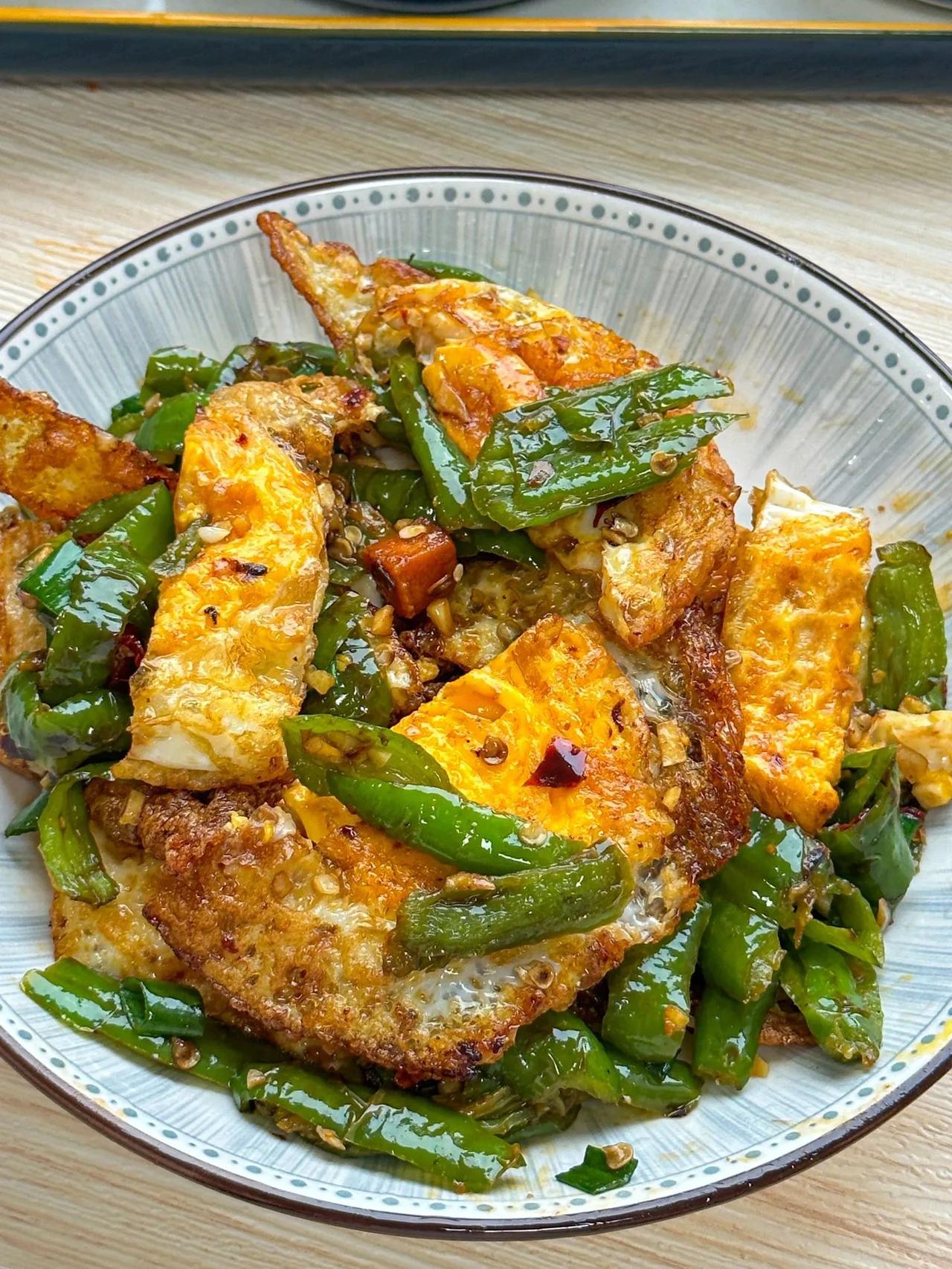 这玩意我真的能吃一辈子!疯狂咽口水
      这真的是米饭杀手，让我连吃三碗饭