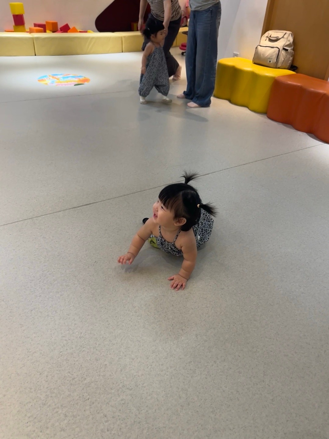 太可爱了小孩[送花花] ​​​