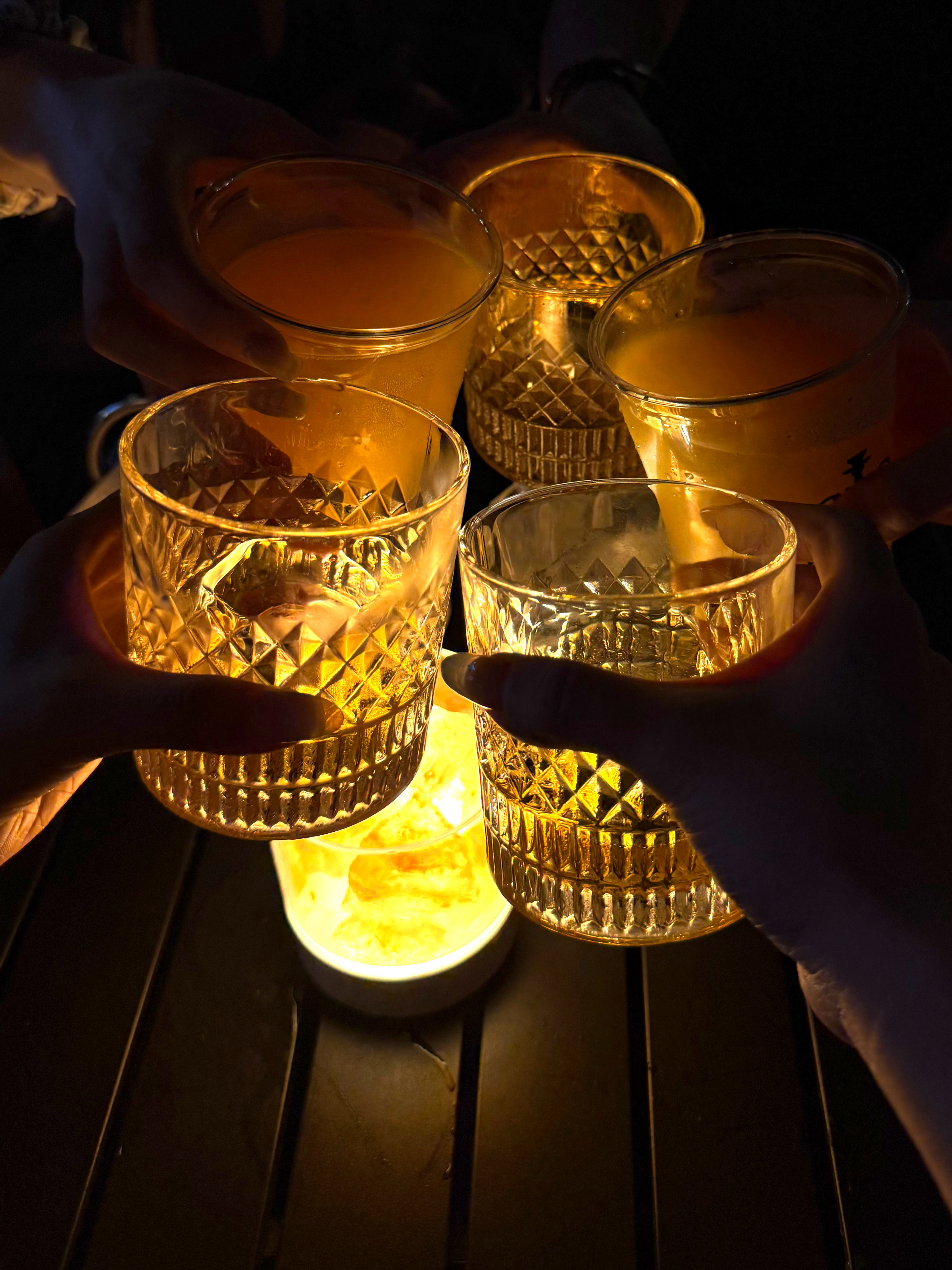 晚a🥃 ​​​
