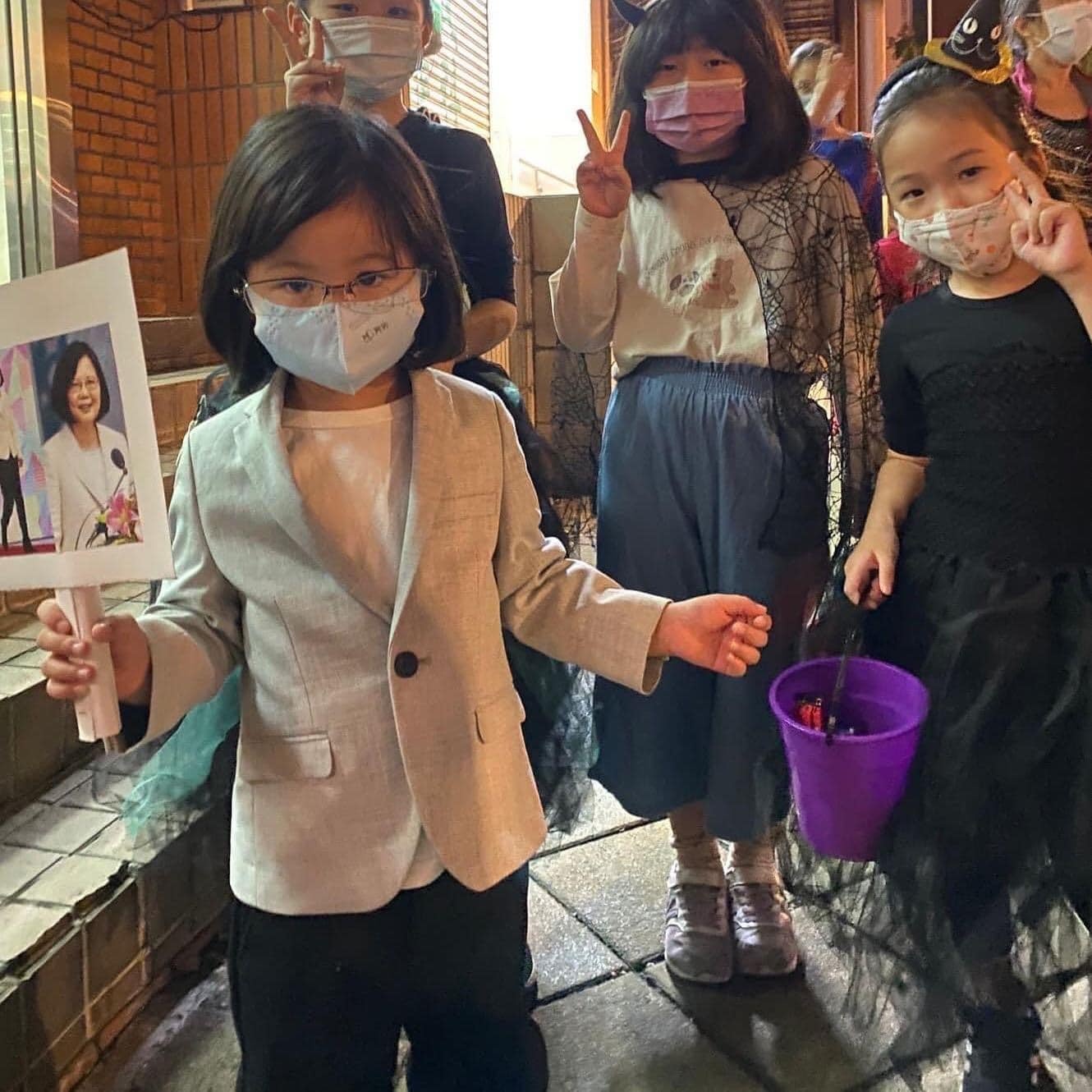 回顾有一年万圣节 🤣🤣🤣 ​​​