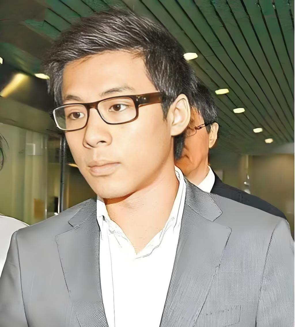 霍启仁的妻子是泰国人Namfon，两人于2019年开始交往，感情在岁月中不断升温