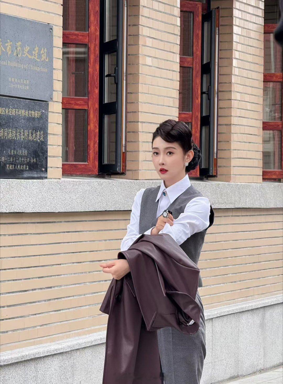宣璐新剧《暴锋雨》路透🈶状态不错哎 ​​​