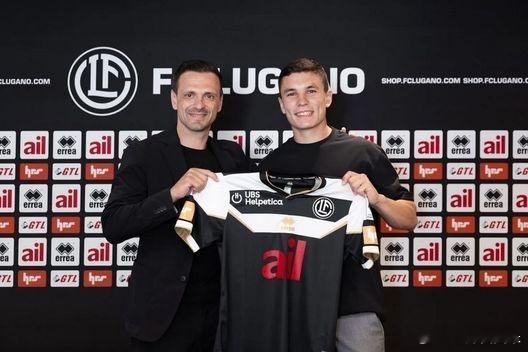 国新网：国际米兰应该召回扎诺蒂，与齐沃合作过，转会成本不高。国际米兰意甲欧冠