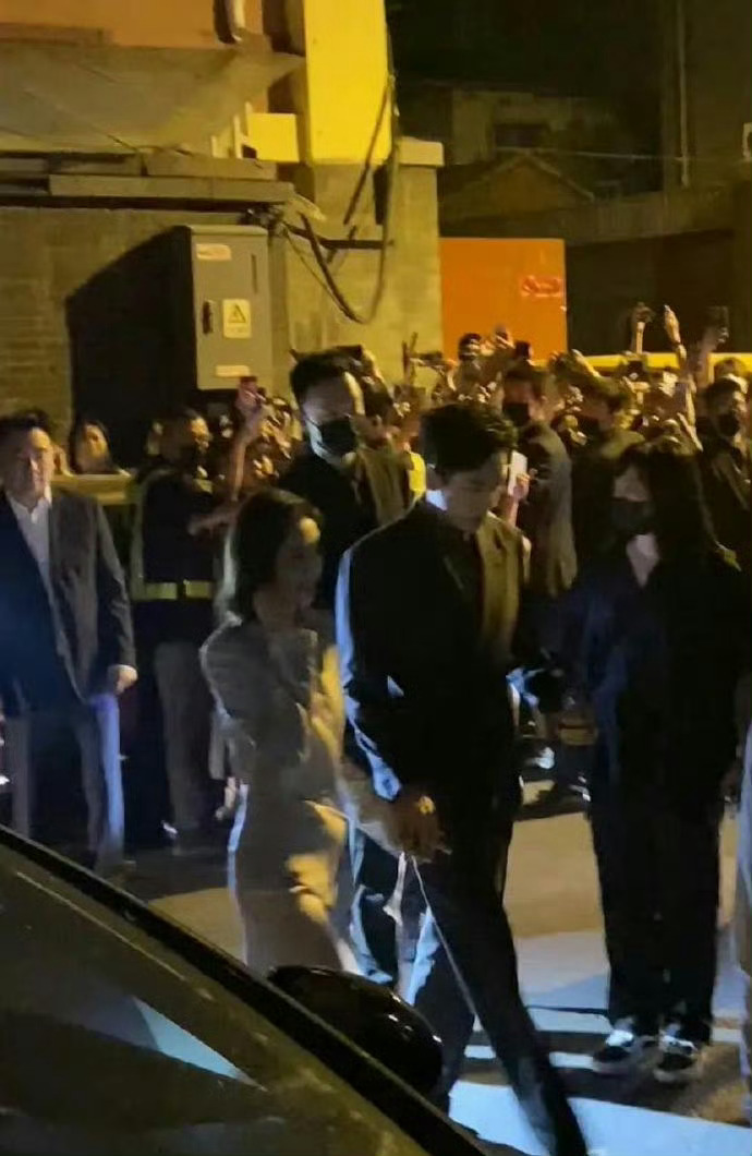 如果幸福是张若昀唐艺昕那我想成为他们的孩子🥹如果幸福是张若昀唐艺昕