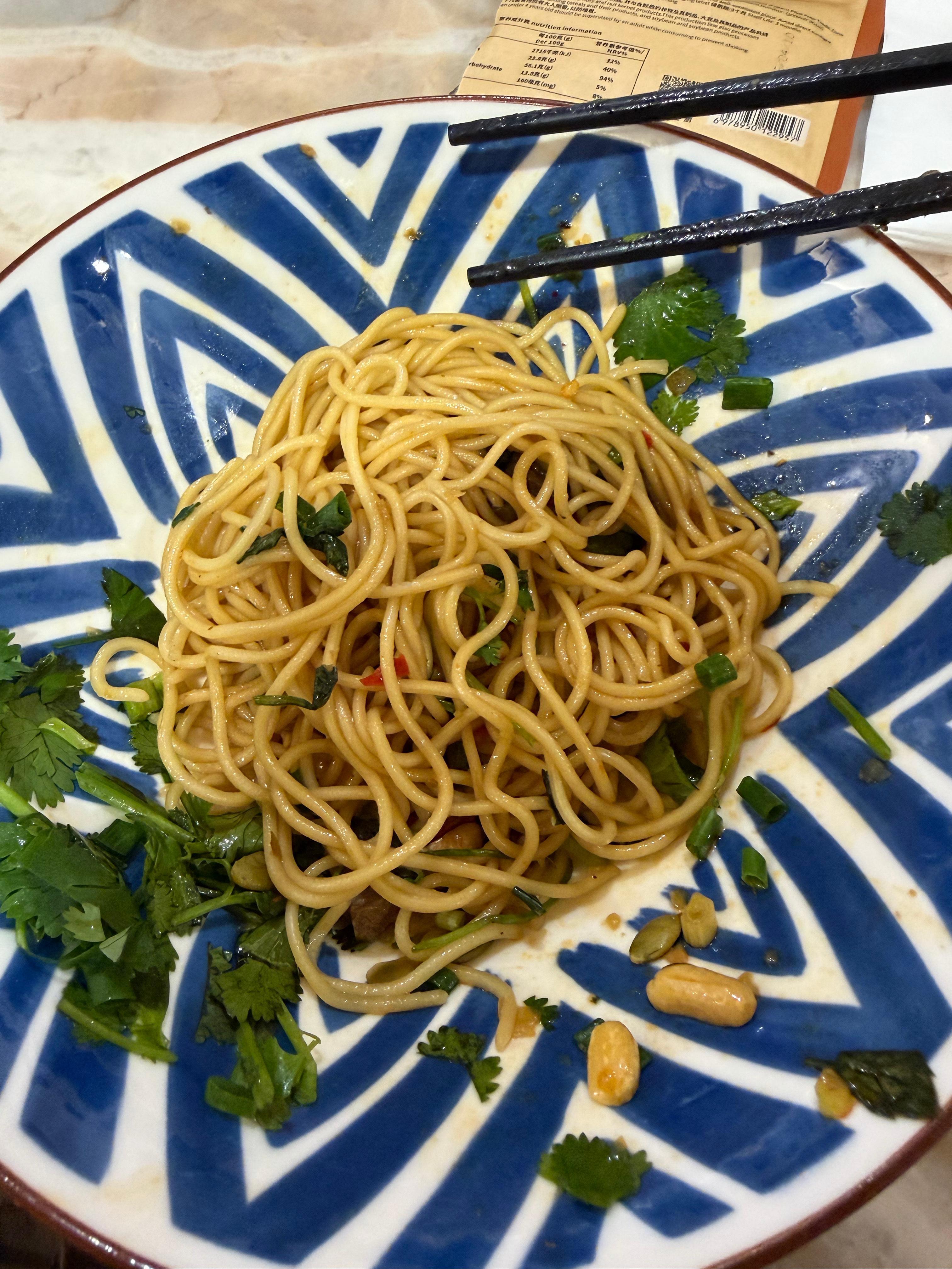 一夜没睡！我人没了。。。现在少睡一会都有要命，这次直接通宵 杭州·杭州萧山国际机