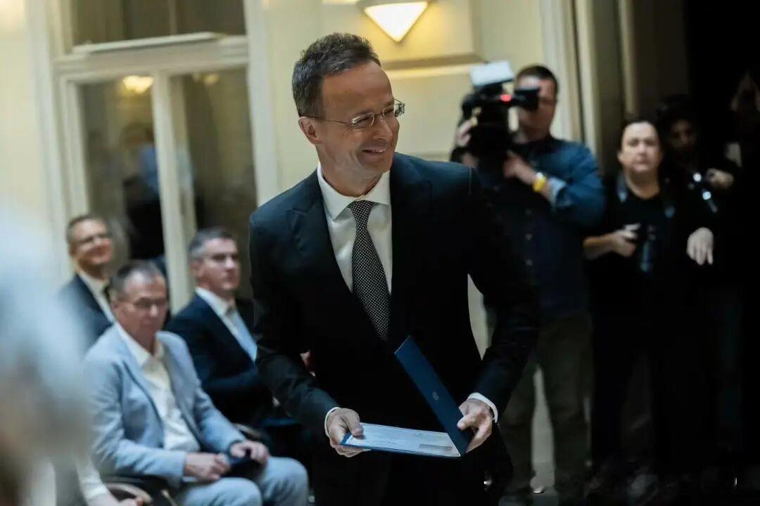 多花8500万！
匈牙利前外长因包机丑闻被刑事立案。
 
路透社9月15日消息，