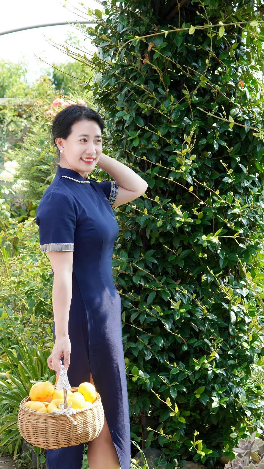 韵味十足。风韵迷人 东方韵味美学 曼妙优美 轻熟女人味 东方韵味 旗袍秀东方美人