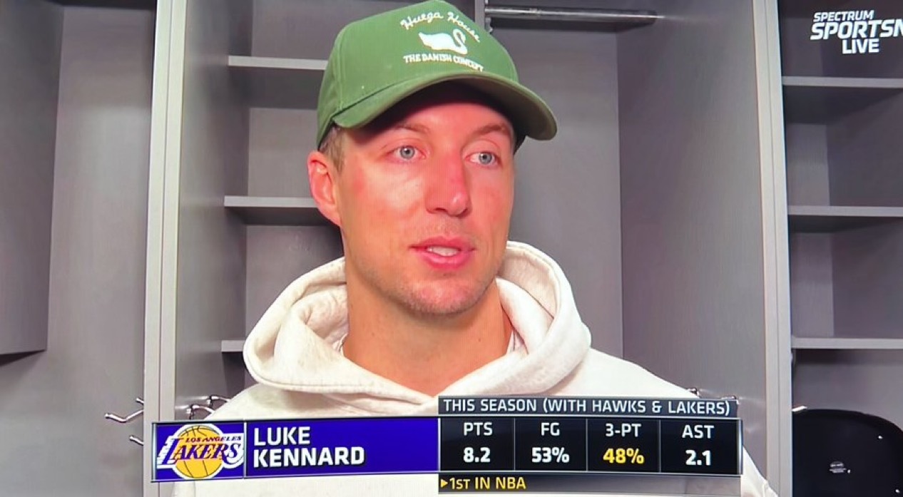 肯纳德谈詹姆斯：“我们依然有他（勒布朗）在阵中引领我们，成为我们需要的领袖之声。