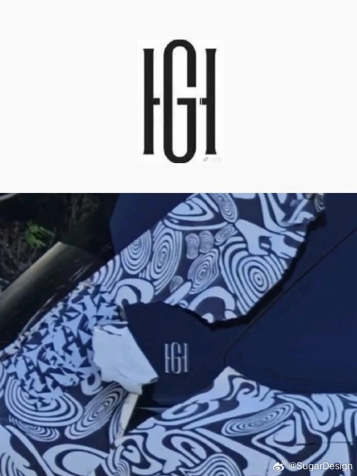 网友来稿，极氪9X光辉版有光辉版专属徽标了[偷笑]目测轮毂会有一个全新的饼轮[思