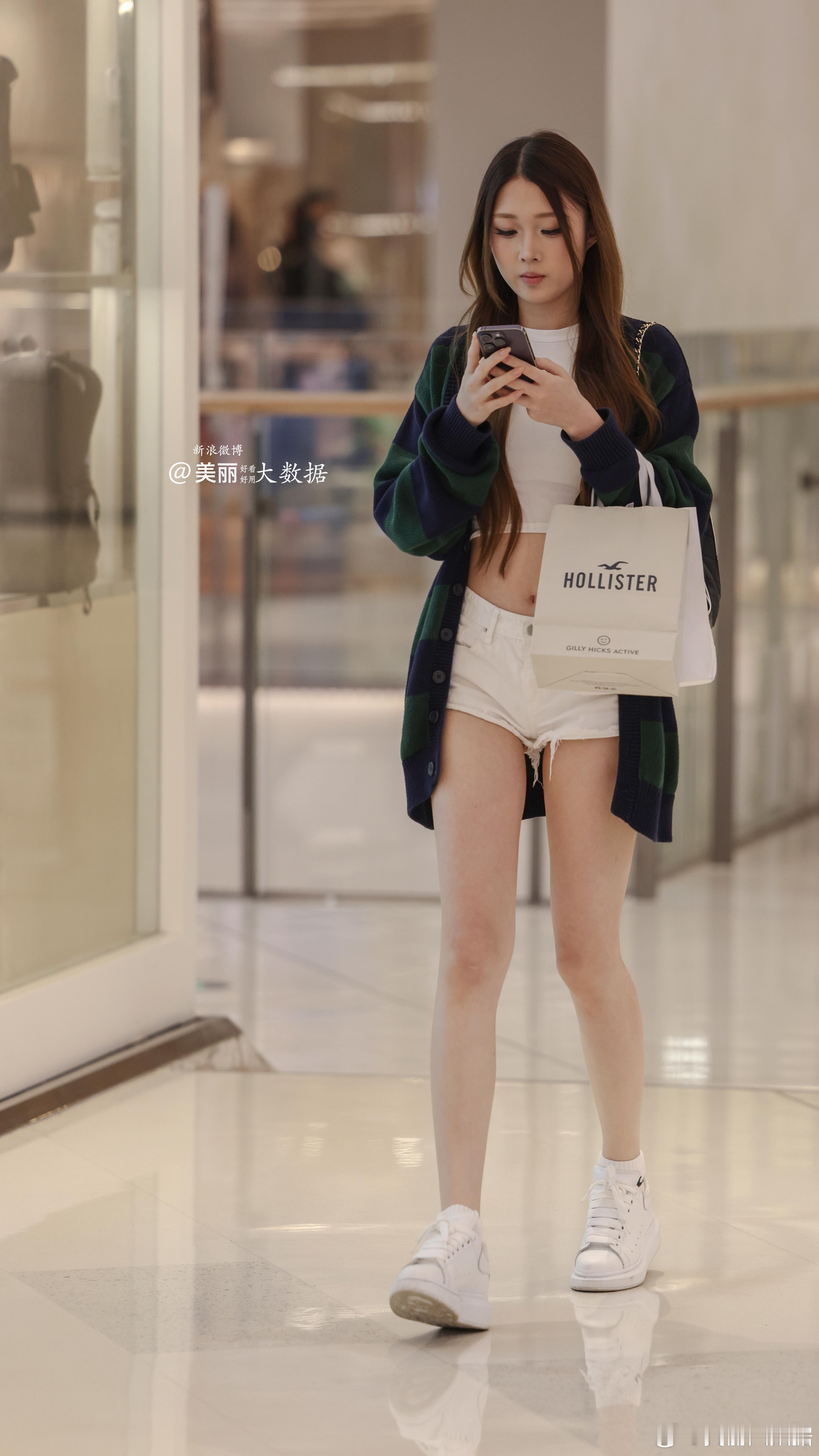 内馆拍滴 