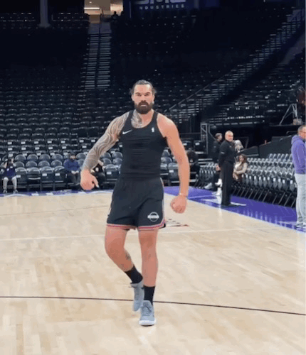 休斯顿火箭队本赛季最佳双人组合（共同出场时间>150分钟）：1.  亚当斯 + 