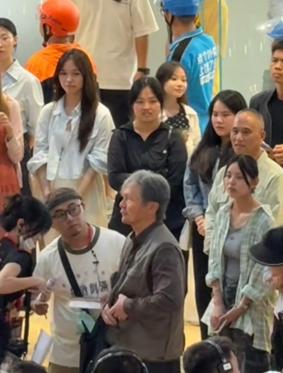 这居然是郭京飞什么？你告诉我这是郭京飞？是鲍莉看了都不认出来的程度吧😧…… ​