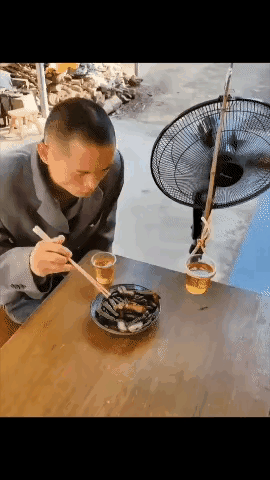 一个人喝酒也可以很热闹～