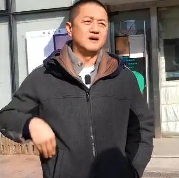 难怪李亚鹏至今未对陈光标发声致谢。细看捐款用途便知，款项用于嫣然医院建设，并非孩