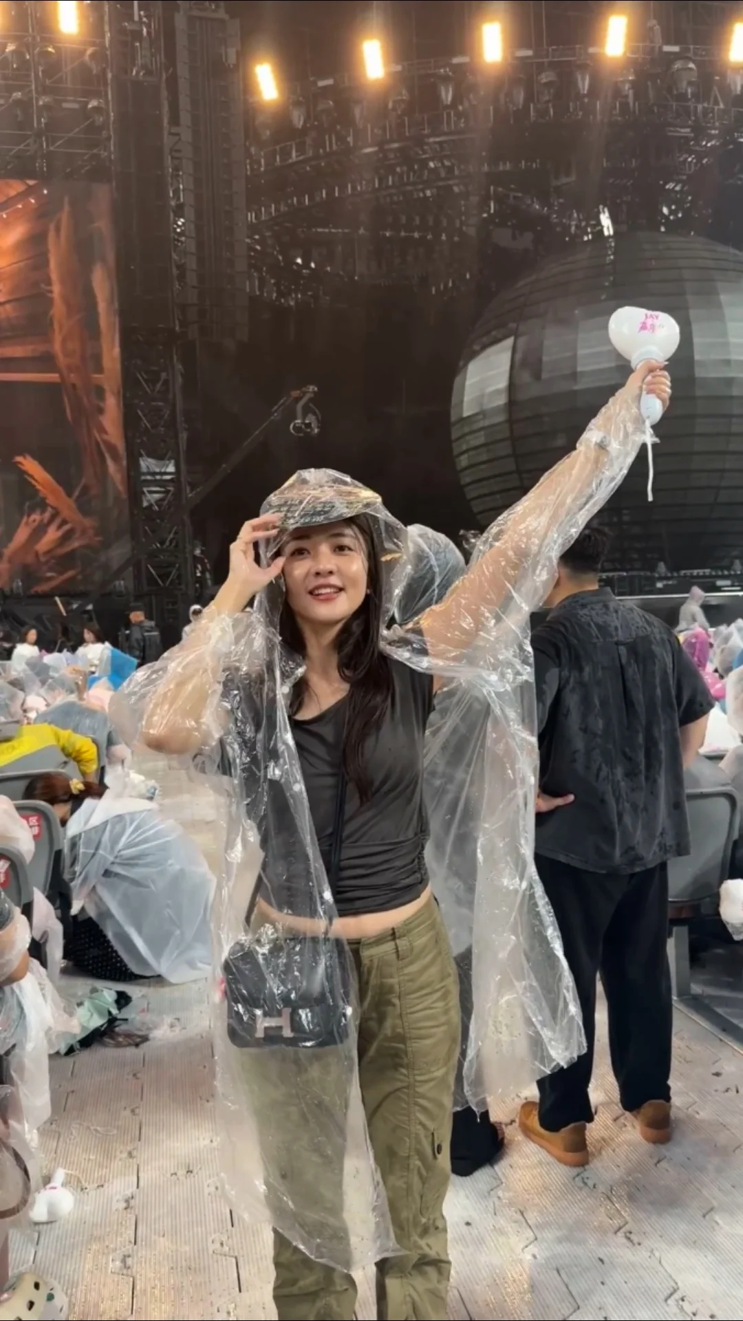 梁洁这淡淡的松弛感