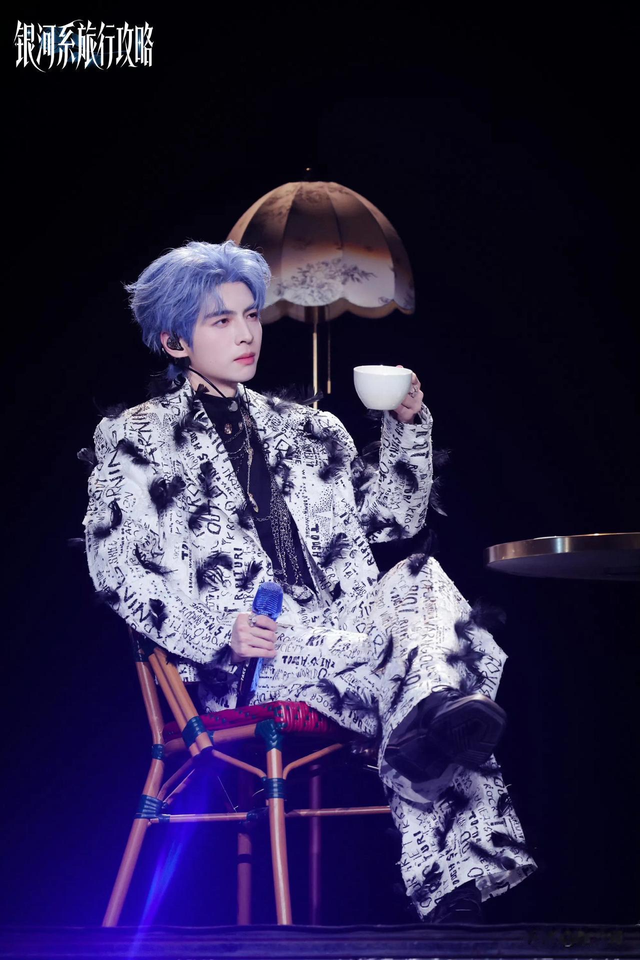 刚刚蒲熠星入驻了快手，粉丝可以去关注一波哦[耶][耶][耶]工作室同步发表了《王