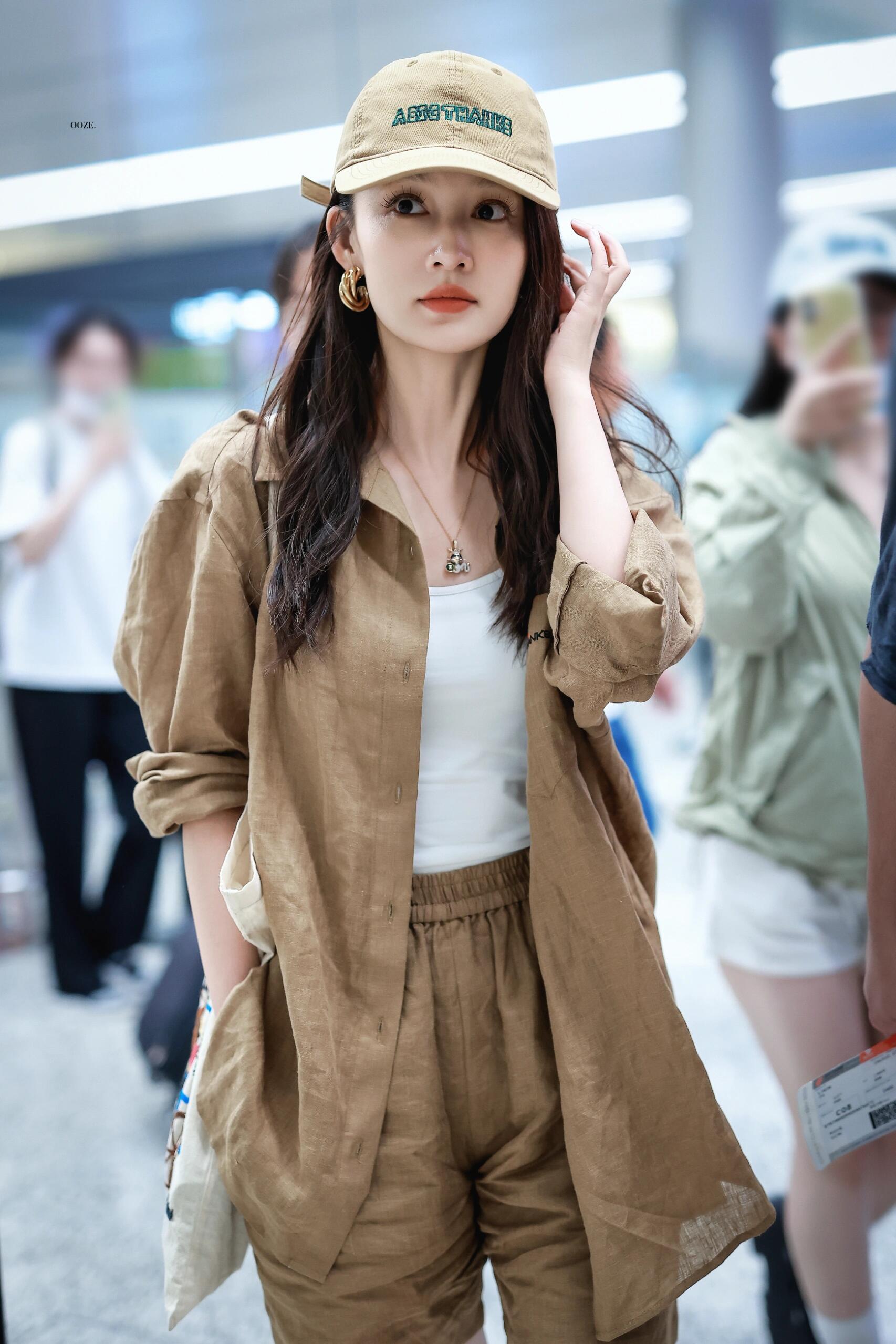 李沁 x 机场私服🛫 ​​​