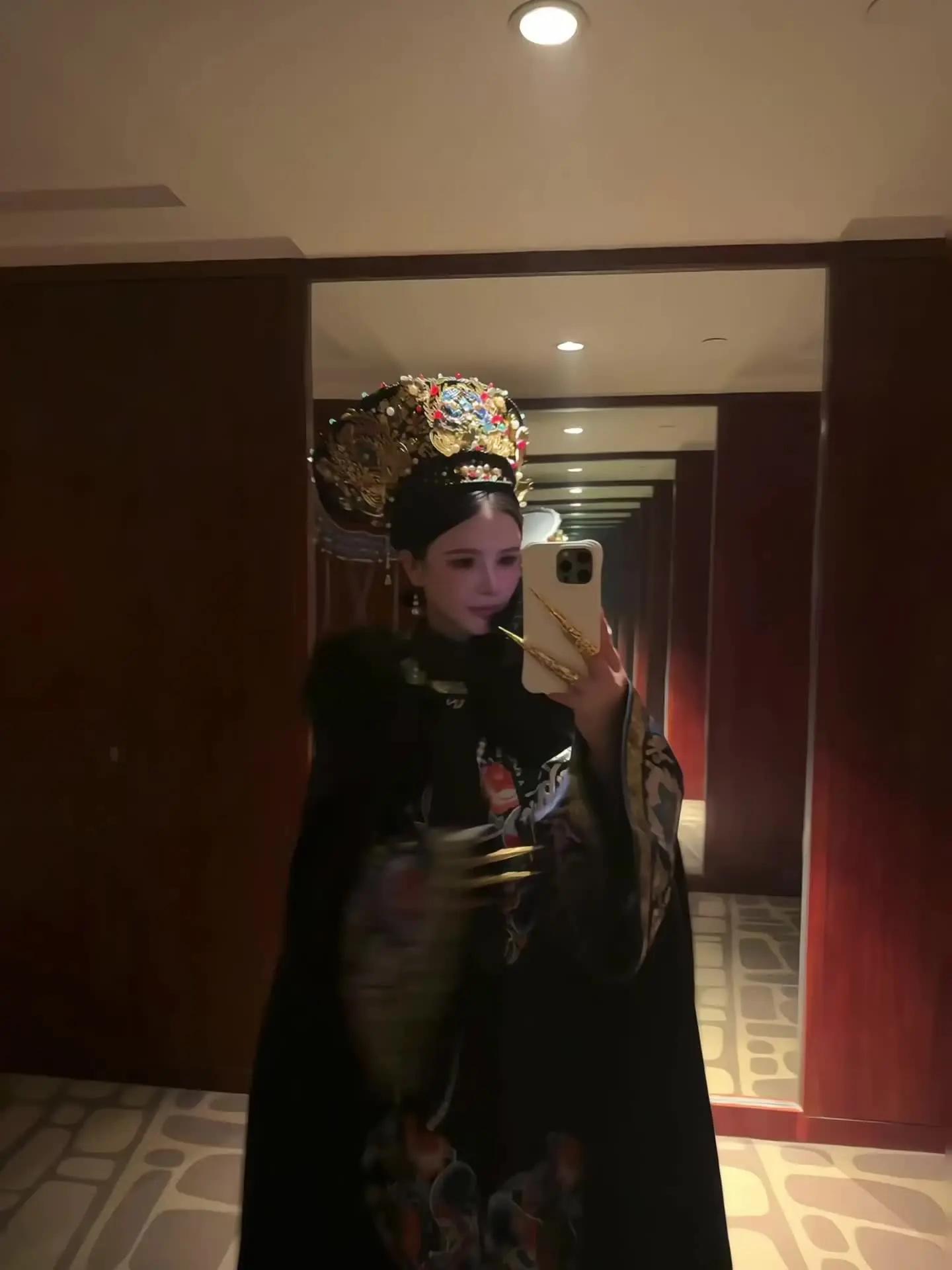 一定要长得好看吗 穿的暖和不行吗